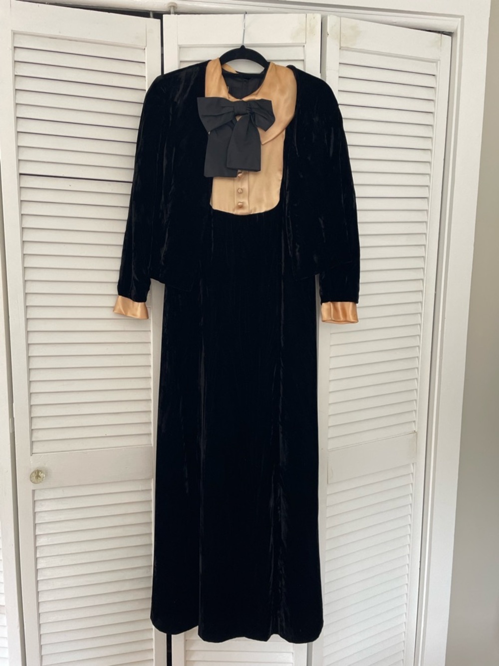 Vintage Calderón Velvet Cocktail Dress w/ bow tie detail & jacket  (circa 1960s)